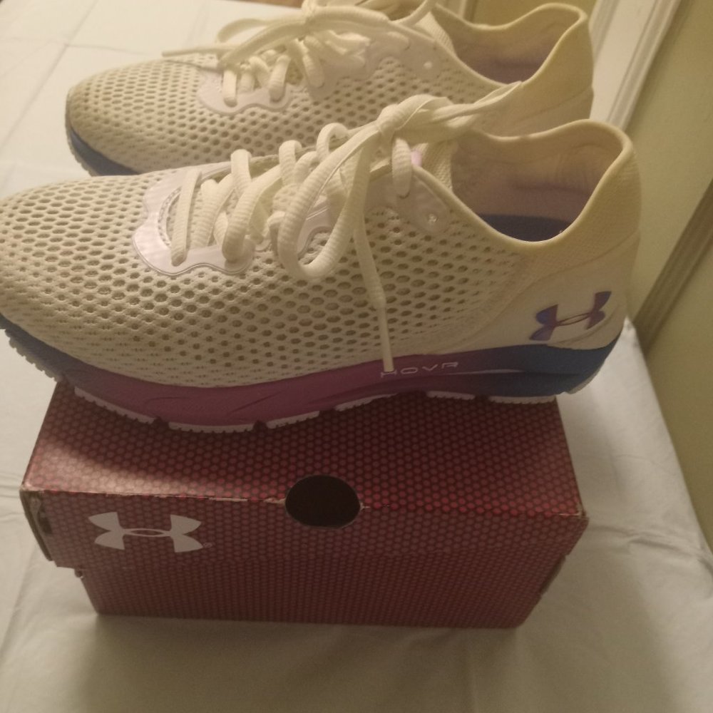 Under Armour, size 6, White, Pink, Purple